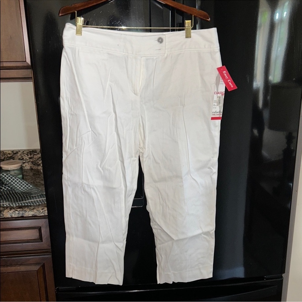 White Capris Pants